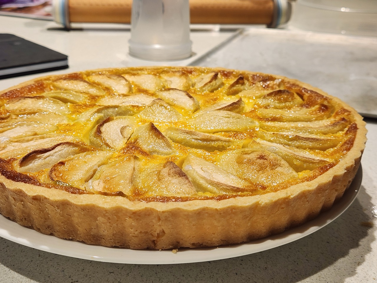 Tarte aux pommes normande (apple tart)