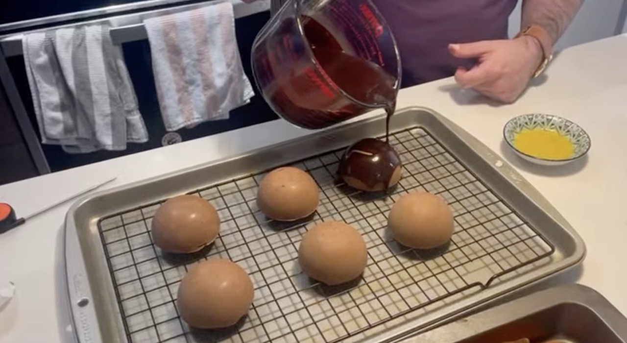 Chocolate mirror glaze