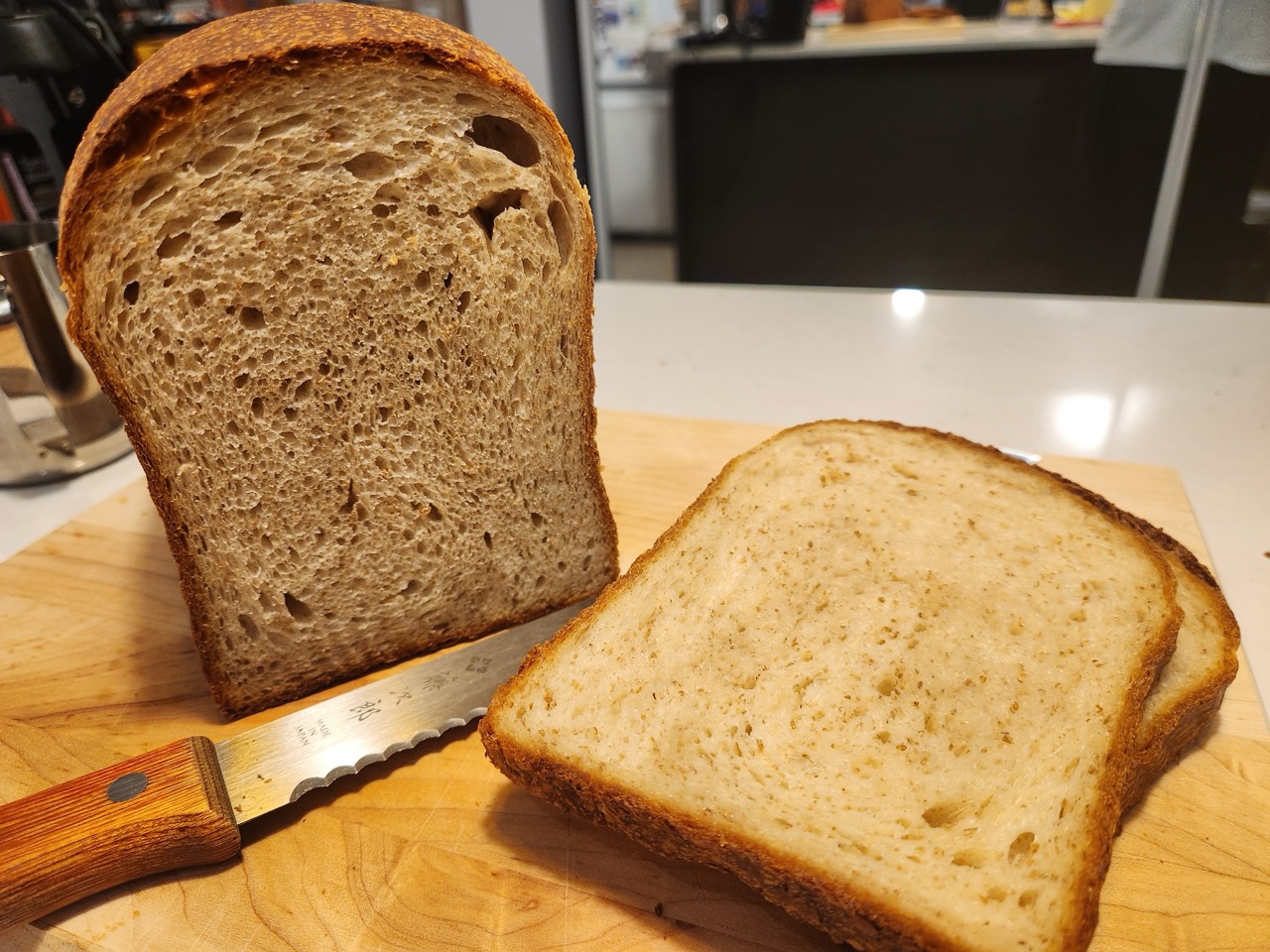 Wholewheat sourdough sandwich loaf